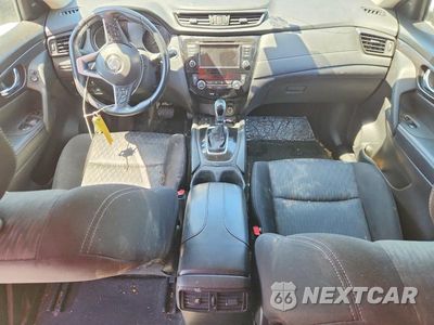 Zdjęcie 8 z 13 samochodu: 2019 NISSAN ROGUE SV VIN:JN8AT2MV9KW392719 - miniatura