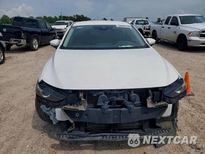 Piąte zdjęcie samochodu w środku: 2021 MAZDA 3 VIN:JM1BPAAL7M1327630 - miniatura
