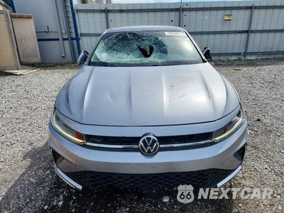 Piąte zdjęcie samochodu w środku: 2025 VOLKSWAGEN JETTA SE VIN:3VW7X7BUXSM081556 - miniatura