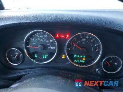 Zdjęcie 9 z 13 samochodu: 2013 JEEP WRANGLER UNLIMITED SAHARA VIN:1C4BJWEG1DL597260 - miniatura