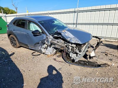 Czwarte zdjęcie samochodu z boku: 2023 MAZDA CX-30 PREFERRED VIN:3MVDMBCM3PM538990 - miniatura