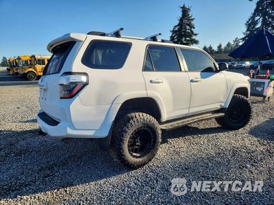 Trzecie zdjęcie samochodu z tyłu: 2020 TOYOTA 4RUNNER SR5 PREMIUM VIN:JTEBU5JR4L5774410 - miniatura