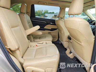 Zdjęcie 11 z 13 samochodu: 2015 TOYOTA HIGHLANDER LIMITED PLATINUM VIN:5TDDKRFH6FS215045 - miniatura