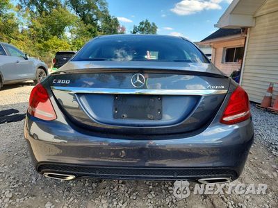 Zdjęcie 6 z 12 samochodu: 2016 MERCEDES-BENZ C 300 4MATIC VIN:55SWF4KB3GU117600 - miniatura