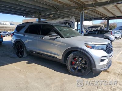 Czwarte zdjęcie samochodu z boku: 2020 FORD EXPLORER ST VIN:1FM5K8GC8LGC50866 - miniatura