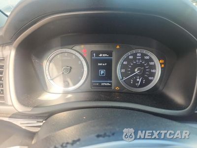 Zdjęcie 9 z 12 samochodu: 2018 HYUNDAI SONATA LIMITED VIN:5NPE34AF4JH660764 - miniatura