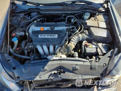 Zdjęcie 11 z 13 samochodu: 2004 HONDA ACCORD LX VIN:1HGCM56304A092888 - miniatura