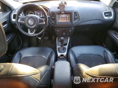 Zdjęcie 8 z 13 samochodu: 2018 JEEP COMPASS LATITUDE VIN:3C4NJDBB9JT188501 - miniatura