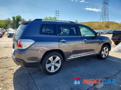 Trzecie zdjęcie samochodu z tyłu: 2011 TOYOTA HIGHLANDER LIMITED VIN:5TDDK3EHXBS059567 - miniatura