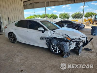 Czwarte zdjęcie samochodu z boku: 2018 TOYOTA CAMRY SE VIN:4T1B11HK5JU109688 - miniatura