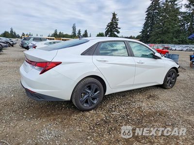 Trzecie zdjęcie samochodu z tyłu: 2022 HYUNDAI ELANTRA SEL VIN:5NPLM4AG9NH080915 - miniatura