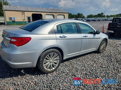Trzecie zdjęcie samochodu z tyłu: 2011 CHRYSLER 200 LIMITED VIN:1C3BC2FG9BN527531 - miniatura