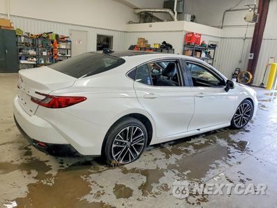 Trzecie zdjęcie samochodu z tyłu: 2025 TOYOTA CAMRY XLE VIN:4T1DAACKXSU618757 - miniatura