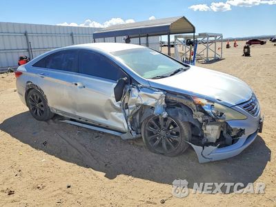 Czwarte zdjęcie samochodu z boku: 2011 HYUNDAI SONATA SE VIN:5NPEC4AC1BH000687 - miniatura