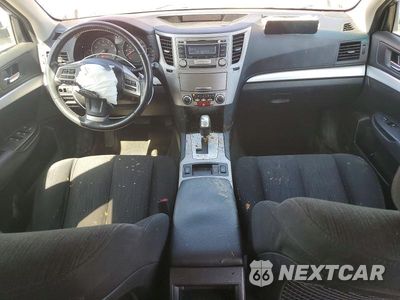 Zdjęcie 8 z 13 samochodu: 2013 SUBARU OUTBACK 2.5I PREMIUM VIN:4S4BRBCC5D3209332 - miniatura
