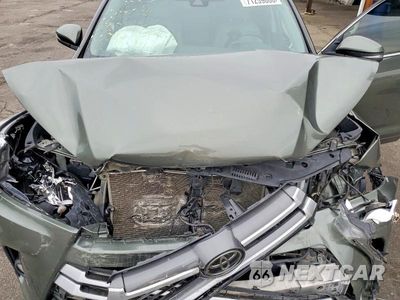 Zdjęcie 11 z 12 samochodu: 2018 TOYOTA HIGHLANDER XLE VIN:5TDJZRFH7JS816455 - miniatura