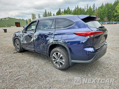 Drugie zdjęcie samochodu z przodu: 2022 TOYOTA HIGHLANDER XLE VIN:5TDHZRBH7NS230008 - miniatura