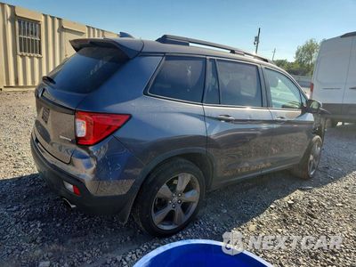 Trzecie zdjęcie samochodu z tyłu: 2019 HONDA PASSPORT TOURING VIN:5FNYF7H92KB000289 - miniatura