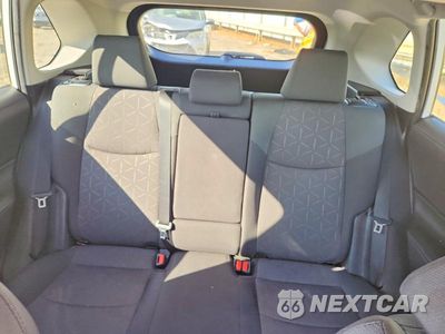 Zdjęcie 10 z 13 samochodu: 2019 TOYOTA RAV4 XLE VIN:2T3P1RFV8KC008446 - miniatura