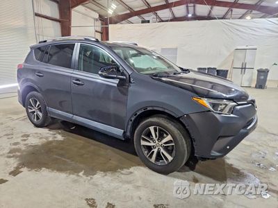 Czwarte zdjęcie samochodu z boku: 2018 TOYOTA RAV4 XLE VIN:2T3WFREV7JW424452 - miniatura
