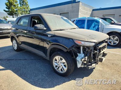 Czwarte zdjęcie samochodu z boku: 2023 HYUNDAI VENUE SE VIN:KMHRB8A32PU212504 - miniatura