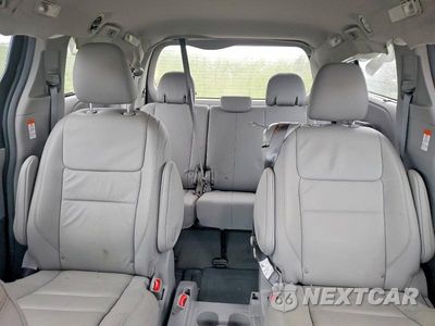 Zdjęcie 10 z 14 samochodu: 2017 TOYOTA SIENNA XLE 8-PASSENGER VIN:5TDYZ3DC4HS874696 - miniatura