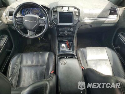 Zdjęcie 8 z 12 samochodu: 2018 CHRYSLER 300 S VIN:2C3CCABG6JH243320 - miniatura