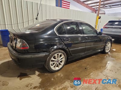 Trzecie zdjęcie samochodu z tyłu: 2004 BMW 3ER XI VIN:WBAEW53404PG11630 - miniatura