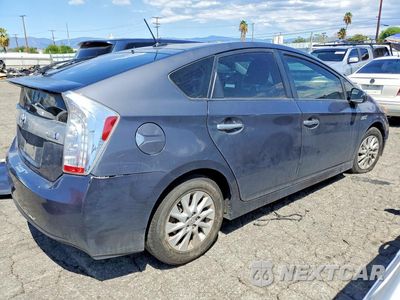 Trzecie zdjęcie samochodu z tyłu: 2014 TOYOTA PRIUS PLUG-IN HYBRID ADVANCED VIN:JTDKN3DPXE3055516 - miniatura
