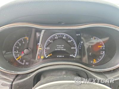 Zdjęcie 9 z 12 samochodu: 2016 JEEP GRAND CHEROKEE LIMITED VIN:1C4RJFBGXGC327127 - miniatura
