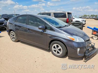 Czwarte zdjęcie samochodu z boku: 2013 TOYOTA PRIUS TWO VIN:JTDKN3DU4D1634212 - miniatura