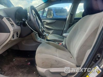 Zdjęcie 7 z 12 samochodu: 2012 TOYOTA COROLLA LE VIN:2T1BU4EE9CC802193 - miniatura
