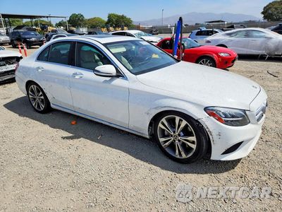 Czwarte zdjęcie samochodu z boku: 2019 MERCEDES-BENZ C 300 VIN:55SWF8DB6KU283722 - miniatura