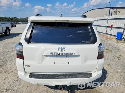 Zdjęcie 6 z 12 samochodu: 2020 TOYOTA 4RUNNER SR5 VIN:JTEBU5JR4L5761852 - miniatura