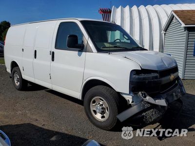 Czwarte zdjęcie samochodu z boku: 2021 CHEVROLET EXPRESS CARGO DELIVERY VAN VIN:1GCWGAFP5M1256490 - miniatura