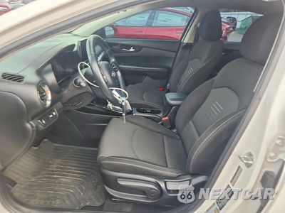 Zdjęcie 7 z 12 samochodu: 2019 KIA FORTE S VIN:3KPF34AD4KE018683 - miniatura