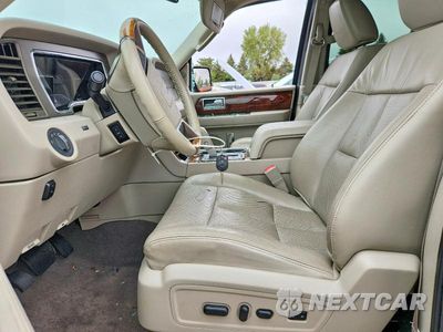 Zdjęcie 7 z 13 samochodu: 2011 LINCOLN NAVIGATOR L VIN:5LMJJ3J56BEJ07484 - miniatura