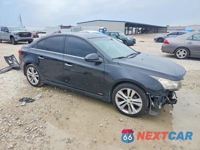 Czwarte zdjęcie samochodu z boku: 2014 CHEVROLET CRUZE LTZ VIN:1G1PG5SBXE7253632 - miniatura