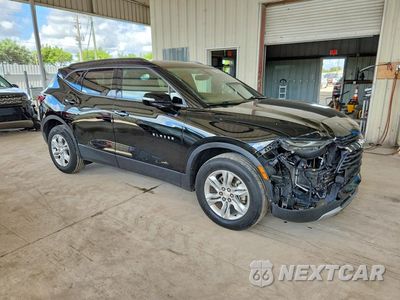 Czwarte zdjęcie samochodu z boku: 2020 CHEVROLET BLAZER 2LT VIN:3GNKBCRS6LS690866 - miniatura