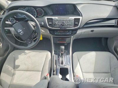 Zdjęcie 8 z 13 samochodu: 2017 HONDA ACCORD LX VIN:1HGCR2F39HA304452 - miniatura