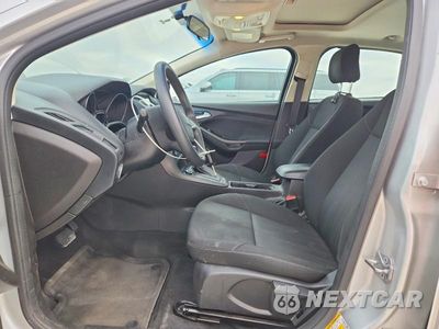 Zdjęcie 7 z 12 samochodu: 2017 FORD FOCUS SEL VIN:1FADP3H28HL290122 - miniatura