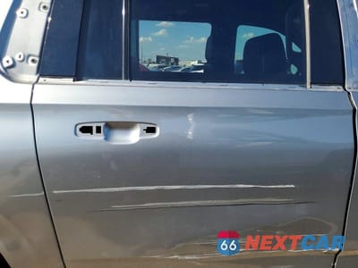 Zdjęcie 11 z 14 samochodu: 2023 CHEVROLET SUBURBAN C1500 PREMIER VIN:1GNSCFKDXPR520805 - miniatura