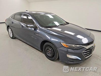 Czwarte zdjęcie samochodu z boku: 2019 CHEVROLET MALIBU LT VIN:1G1ZD5ST3KF137376 - miniatura