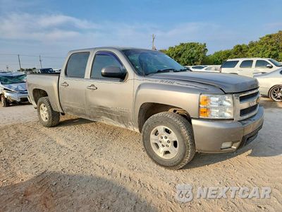 Czwarte zdjęcie samochodu z boku: 2007 CHEVROLET SILVERADO C1500 CREW CAB VIN:2GCEC13J371541937 - miniatura