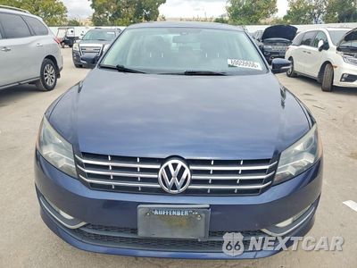 Piąte zdjęcie samochodu w środku: 2014 VOLKSWAGEN PASSAT SEL VIN:1VWCN7A31EC110445 - miniatura
