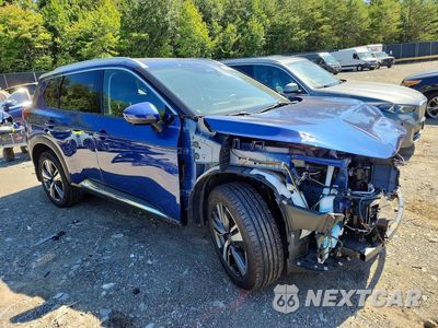 Czwarte zdjęcie samochodu z boku: 2023 NISSAN ROGUE PLATINUM VIN:JN8BT3DDXPW306729 - miniatura