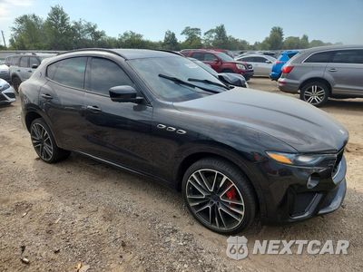 Czwarte zdjęcie samochodu z boku: 2019 MASERATI LEVANTE GTS VIN:ZN661ZUA1KX324114 - miniatura