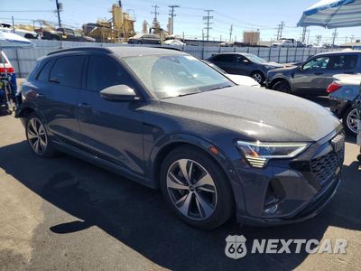 Czwarte zdjęcie samochodu z boku: 2024 AUDI Q8 E-TRON PREMIUM VIN:WA14AAGE8RB054678 - miniatura