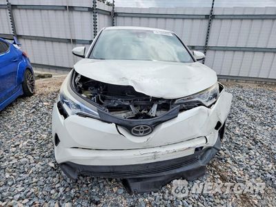 Piąte zdjęcie samochodu w środku: 2018 TOYOTA C-HR XLE VIN:NMTKHMBX7JR045470 - miniatura