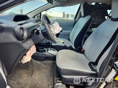 Zdjęcie 7 z 13 samochodu: 2014 TOYOTA PRIUS C ONE VIN:JTDKDTB32E1081574 - miniatura